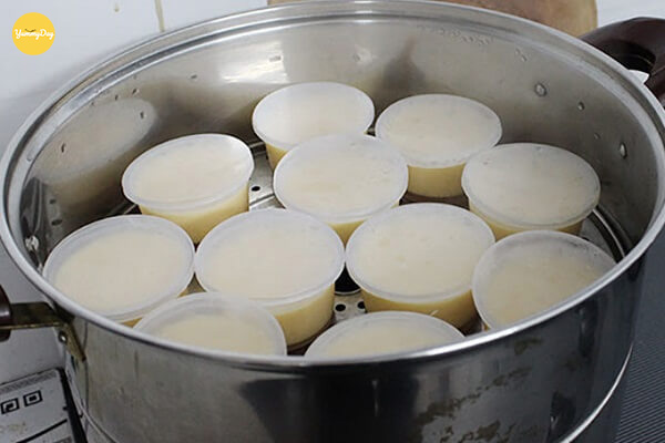 Hấp bánh flan làm nhân bánh