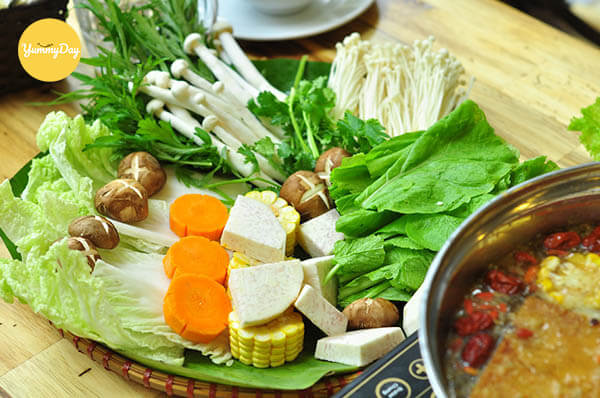 Các loại rau thường ăn kèm với lẩu đuôi bò