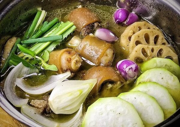 Món lẩu đuôi bò siêu ngon cho những ngày mưa