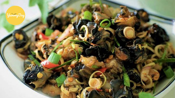 Món ốc bươu xào sả ớt màu đẹp mắt