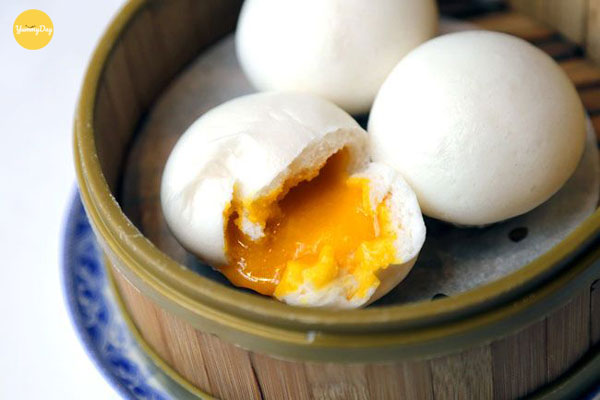Bánh bao kim sa ăn là sa vào sự mê đắm ngay lắm tức.