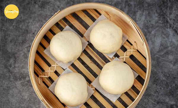 Xếp bánh vào xửng và đem đi hấp