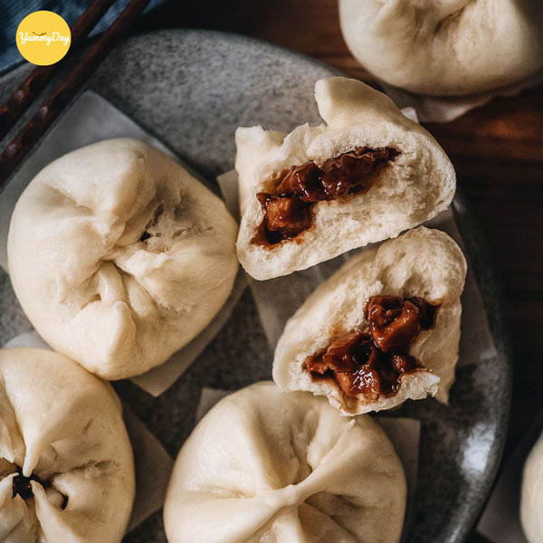 Bánh bao xá xíu với nhân thịt ấm nóng chuẩn vị