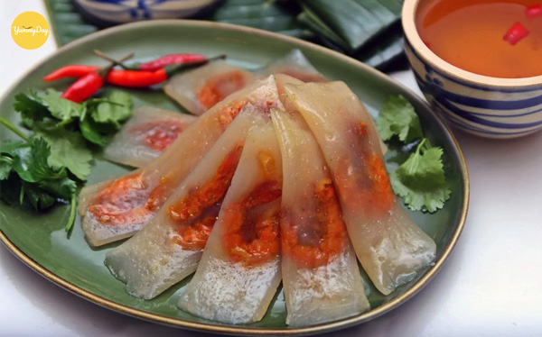 Bánh bột lọc Huế ăn kèm nước chấm thần thánh