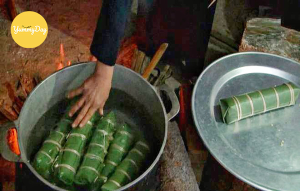 Tiến hành luộc bánh chưng