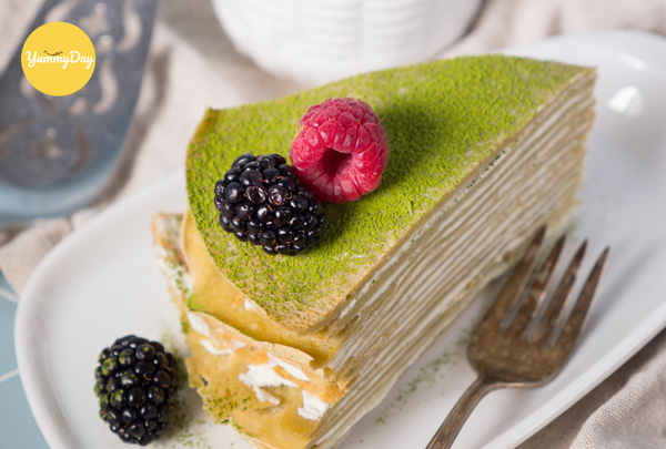 Bắt tay vào làm bánh crepe trà xanh thôi