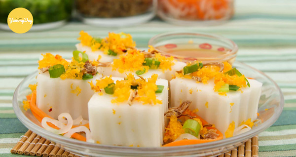 Cho bánh ra dĩa và thưởng thức thôi