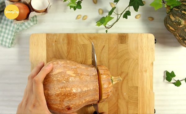 Gọt trái bí đỏ