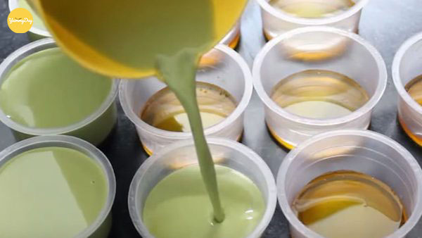 Hấp bánh flan trong khoảng 30 – 40 phút