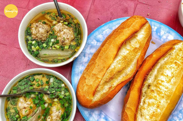 Thành phẩm món bánh mì xíu mại chuẩn vị Đà Lạt