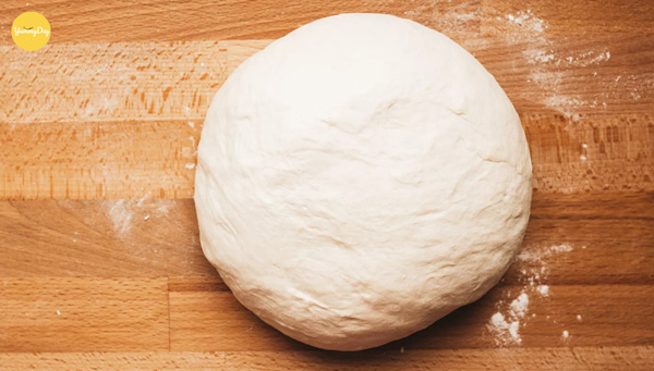 Cho bột nghỉ để bột nở