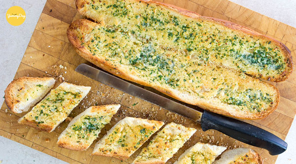 Cách làm bánh mì bơ tỏi mặn nồng