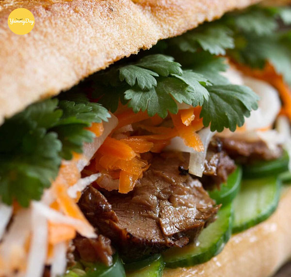 Bắt tay vào làm bánh mì thịt bò nướng thơm lừng