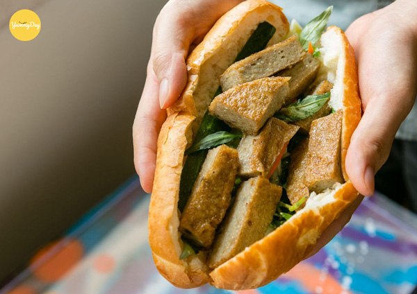 Làm bánh mì chả cá ăn tại gia siêu ngon