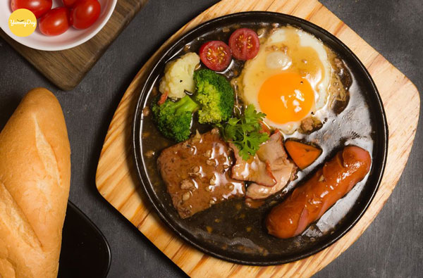Bánh mì chảo thập cẩm siêu topping quá ngon