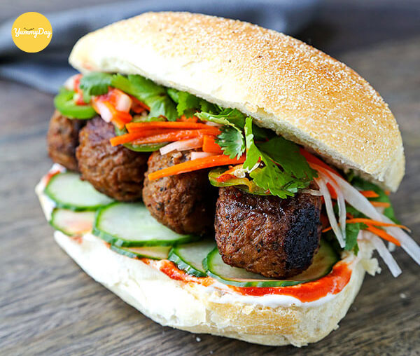 Bánh mì xíu mại chay ăn cực ngon