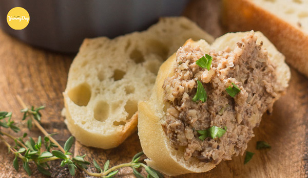 Bánh mì pate chay ăn ngon nhức nách