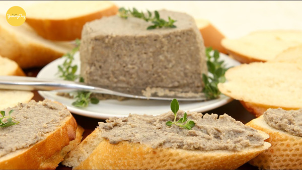 Pate nấm có sẵn chỉ cần sơ chế các nguyên liệu phụ