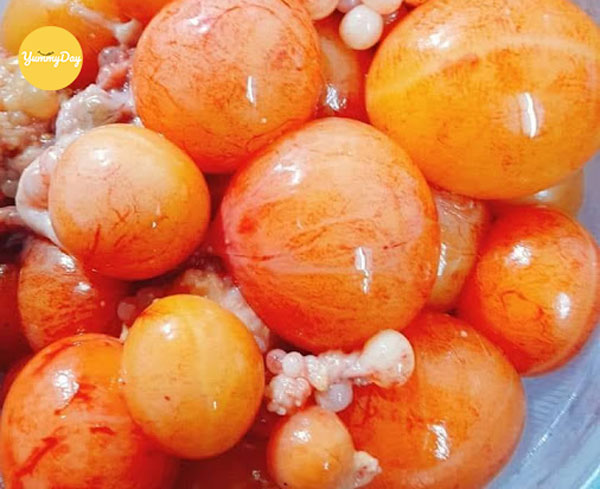 Lựa chọn trứng gà non thật chất lượng
