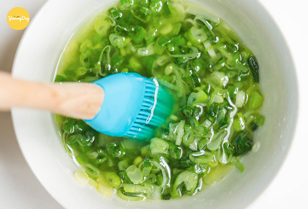 Làm chén mỡ hành hết sảy