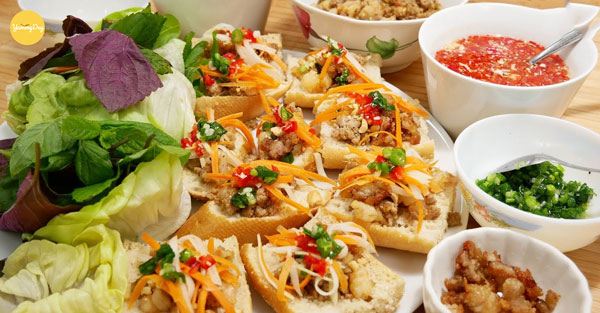 Bánh mì hấp thịt băm ngon lành, cùng thưởng thức thôi