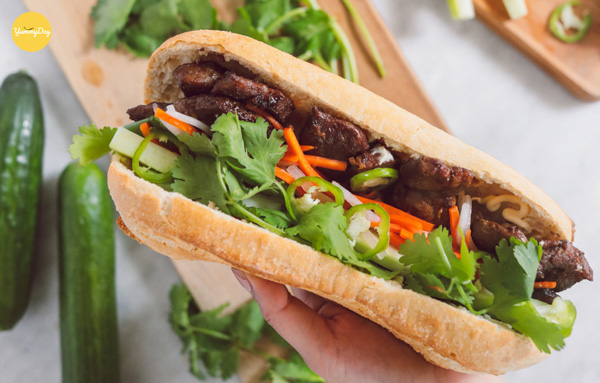 Bắt tay vào làm bánh mì thịt heo nướng ngon xuất sắc