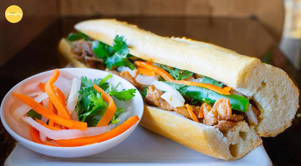 Ổ bánh mì thịt nướng ngon mà dễ làm nữa chứ