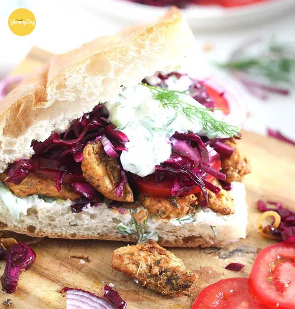 Bánh mì kebab nhìn ngon quá sá ngon