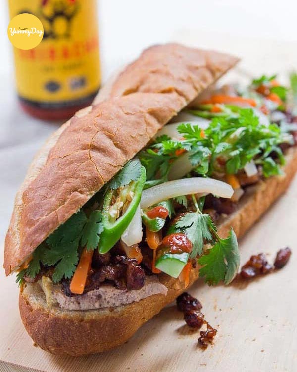 Bắt tay vào làm bánh mì xá xíu ngay thôi nào