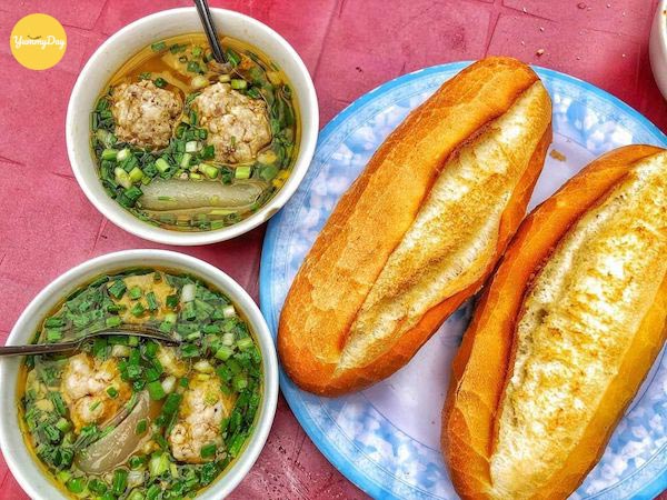 Bánh mì xíu mại Đà Lạt