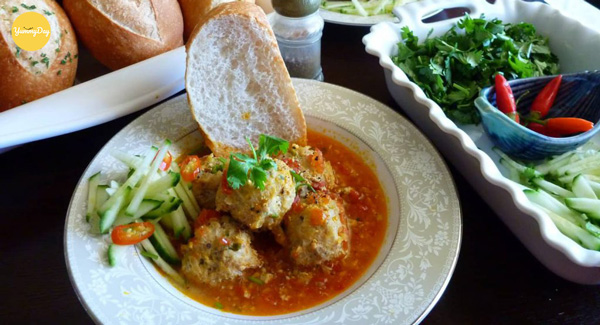 Bánh mì xíu mại chuẩn Đà Lạt