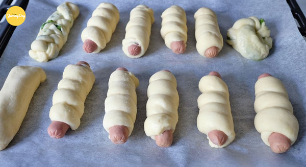 Các chiếc bánh có một khoảng cách với nhau