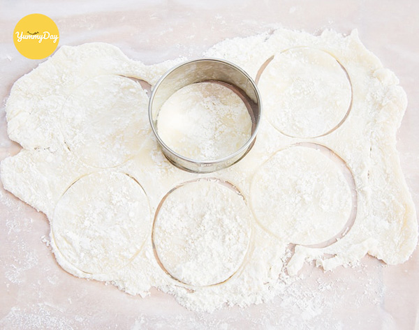Tạo hình vỏ bánh mochi