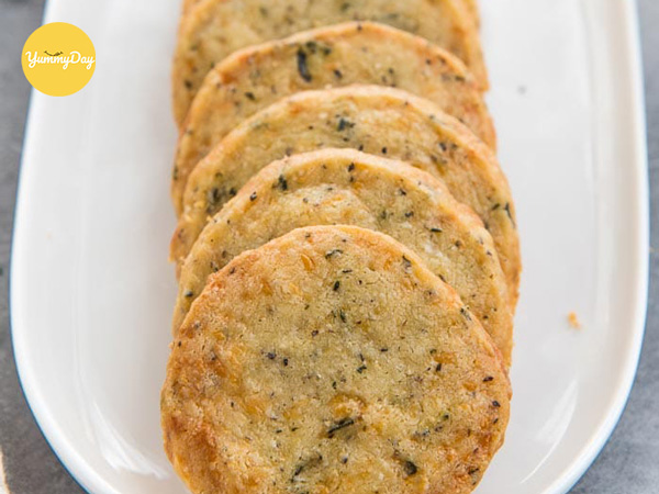 Bánh quy mặn ngon lạ miệng