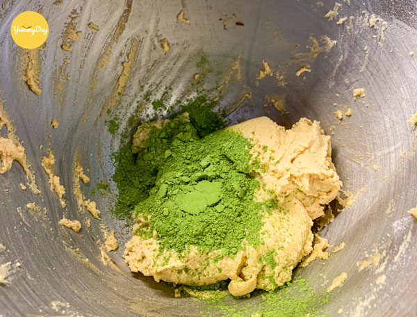 Sau đó là bột matcha