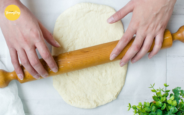 Cán mỏng bột ra