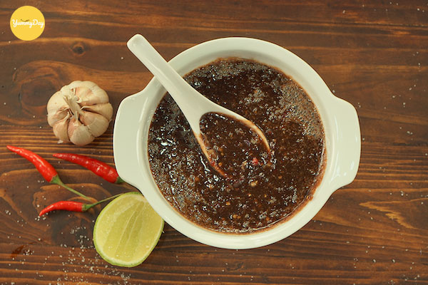 Làm mắm ruốc