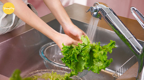 Rửa rau sống thật sạch