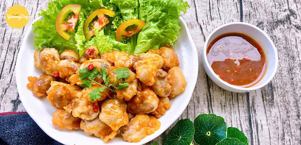 Thành phẩm bao tử cá chiên giòn sốt me