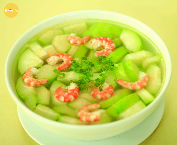 Thành phẩm canh bầu nấu tôm