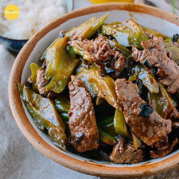 Món thịt bò xào khổ qua đơn giản