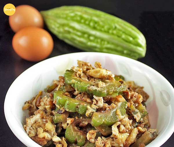 Món thịt bò xào mướp đắng và trứng