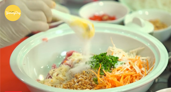 Làm nhân chả giò