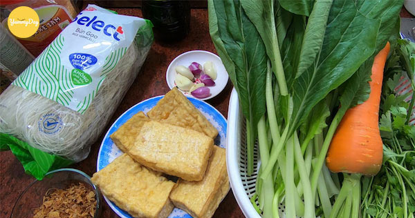 Nguyên liệu làm bún xào chay