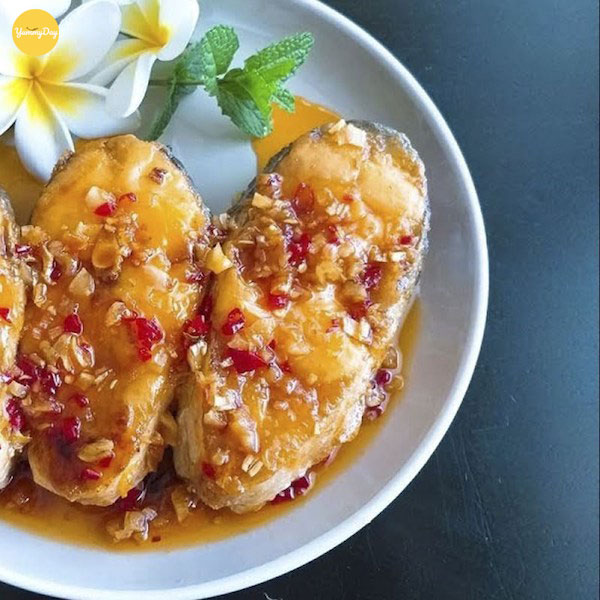 Thành phẩm món cá basa chiên nước mắm