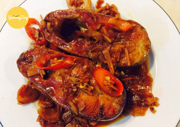 Thành phẩm món cá basa kho riềng đậm đà hấp dẫn