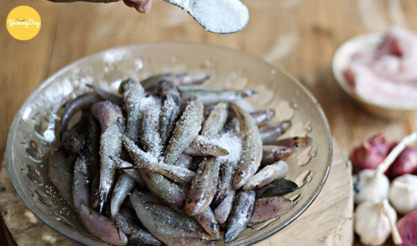 Ướp cá chiên