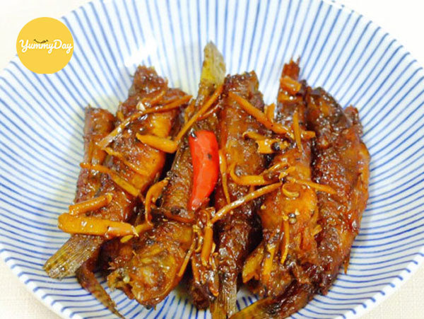 Thành phẩm món cá bống kho gừng thơm ngon