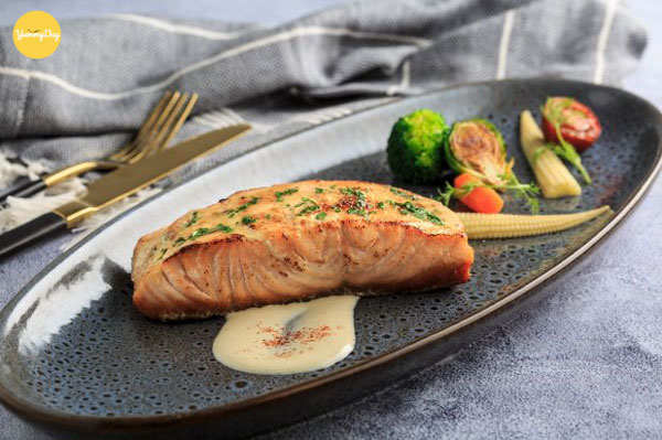 Thành phẩm cá bớp nướng sốt mayo và khoai tây
