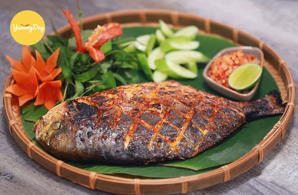 Cá chim nướng muối ớt khó lòng từ chối